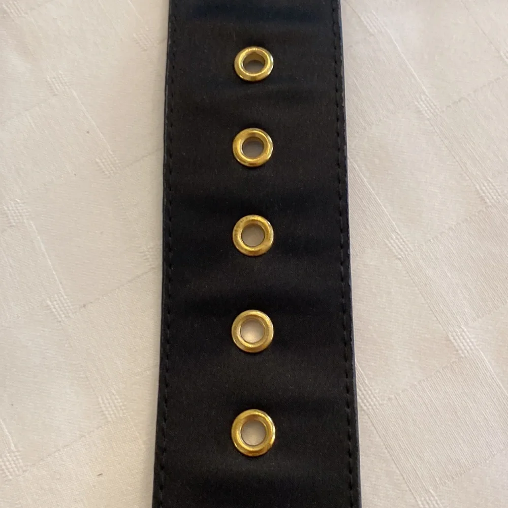 Carlisle Vintage Black Stretch Statement Belt Gold Buckle Patent Leather Satin